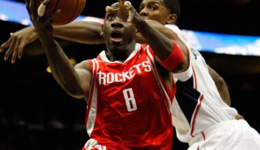 Rockets jersey history No. 8