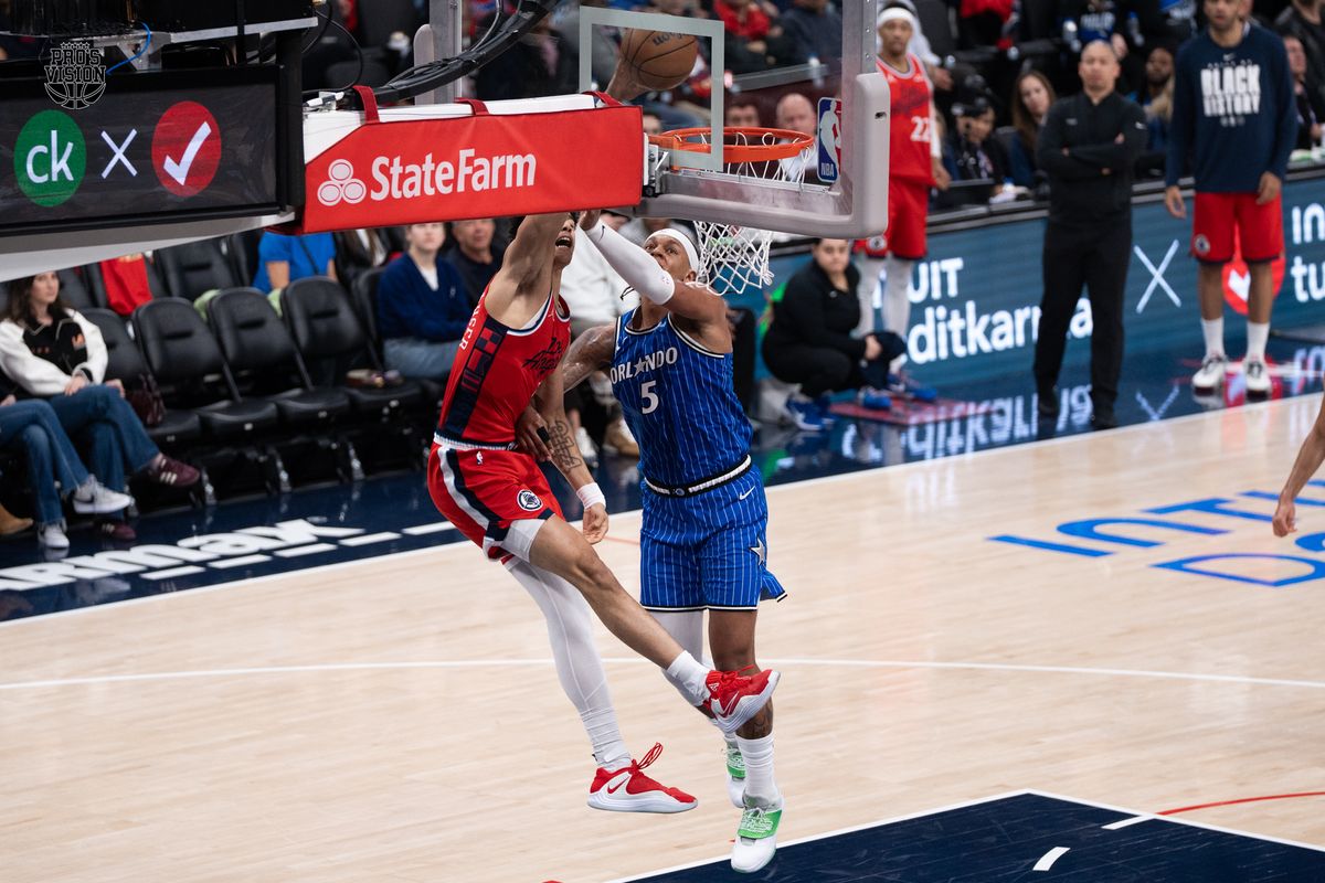 Los Angeles Clippers Center Yanic Konan Niederhauser (14) goes up for a viciouse dunk during a NBA game against the Orlando Magic on Sunday, February 22, 2026 at Intuit Dome in Inglewood Calif