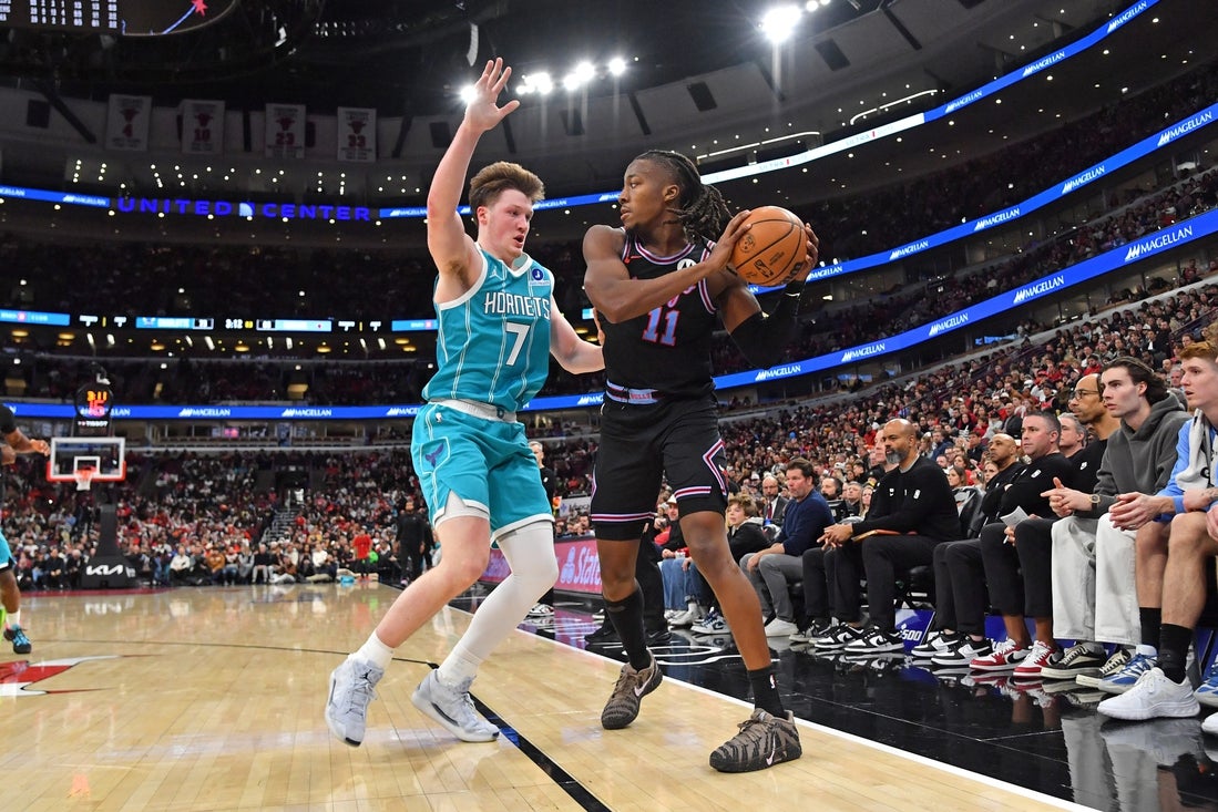 Coby White's Hornets debut in the air against former team Bulls