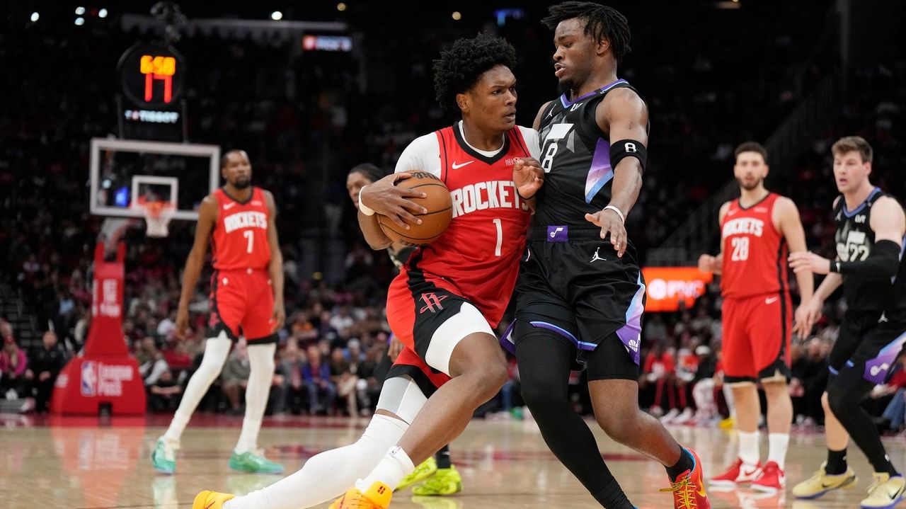 Smith scores 31 points and Thompson adds 20 as Rockets beat the Jazz 125-105