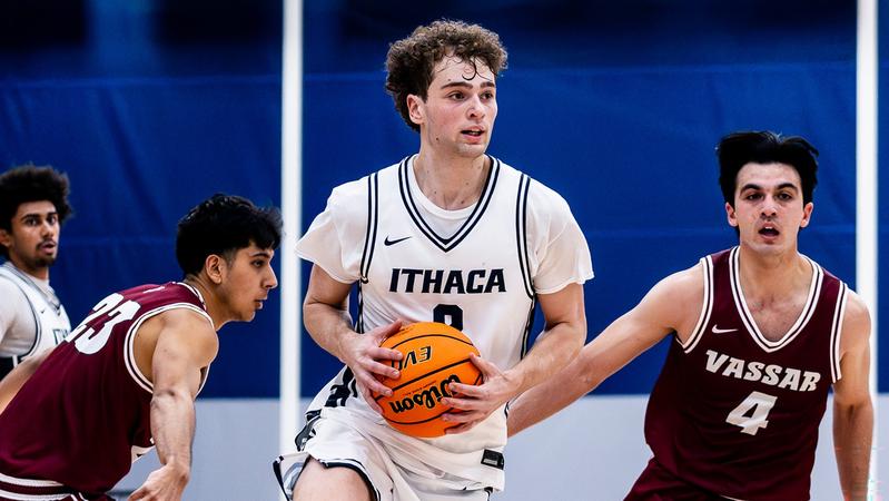 Men's Basketball Ends Season at SLU In Liberty League First Round