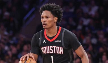 Houston Rockets Star Guard Suffers Quad Injury