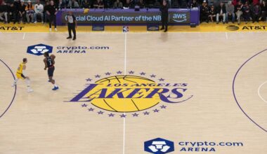 Clippers star Kawhi Leonard (ankle soreness) exits vs. Lakers | WTVB | 1590 AM · 95.5 FM