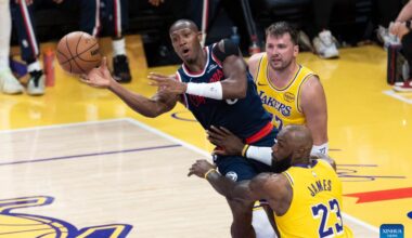 Los Angeles Lakers vs. Los Angeles Clippers-Xinhua