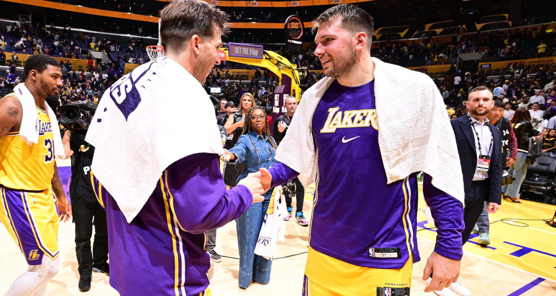 Luka Doncic, Austin Reaves Duo Hyped by NBA Fans After LeBron, Lakers' Win vs. Kawhi, Clippers 