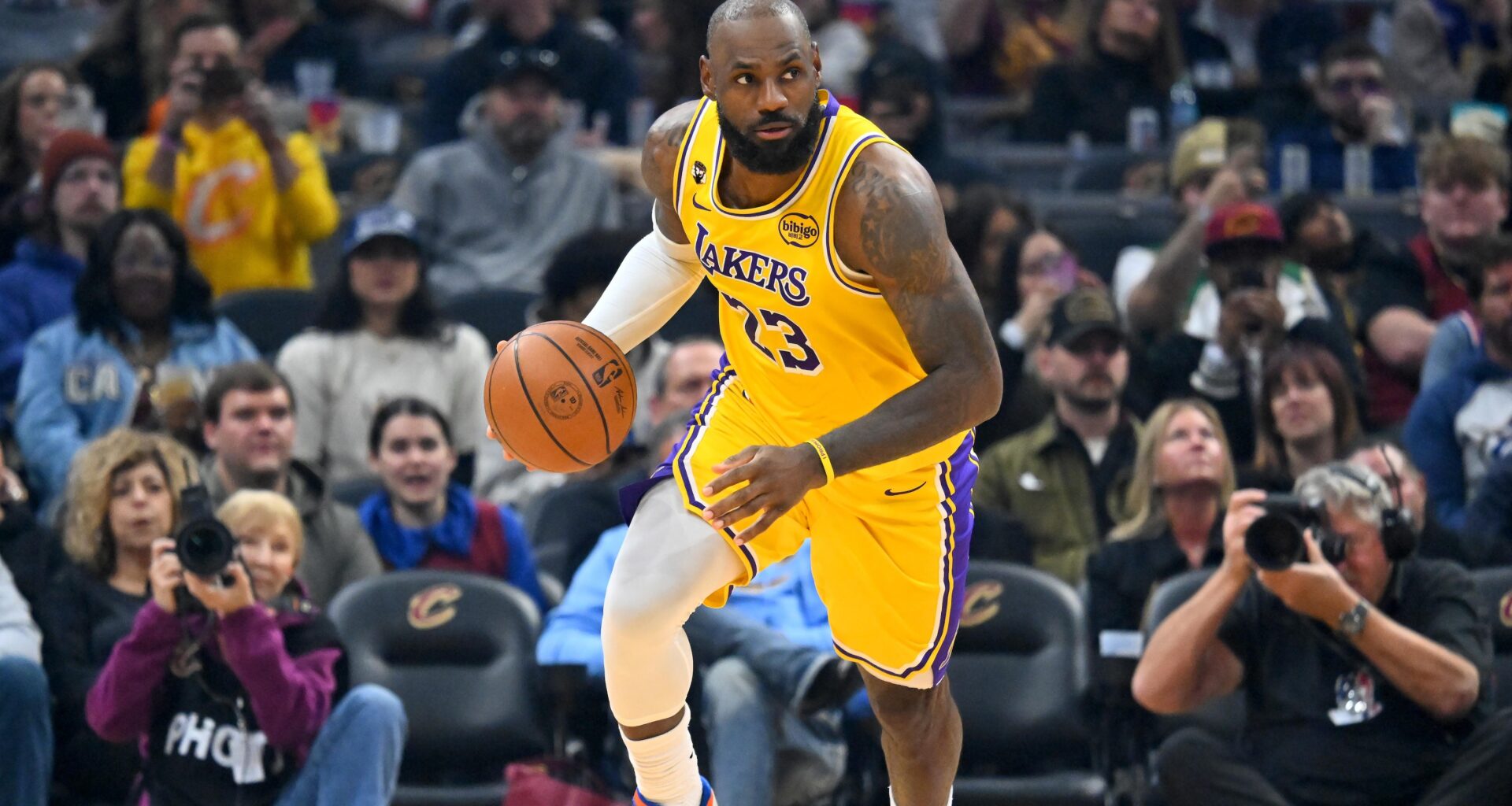 New LeBron James Rumors on Lakers Future amid Cavs, Warriors, Knicks Links Before NBA Trade Deadline