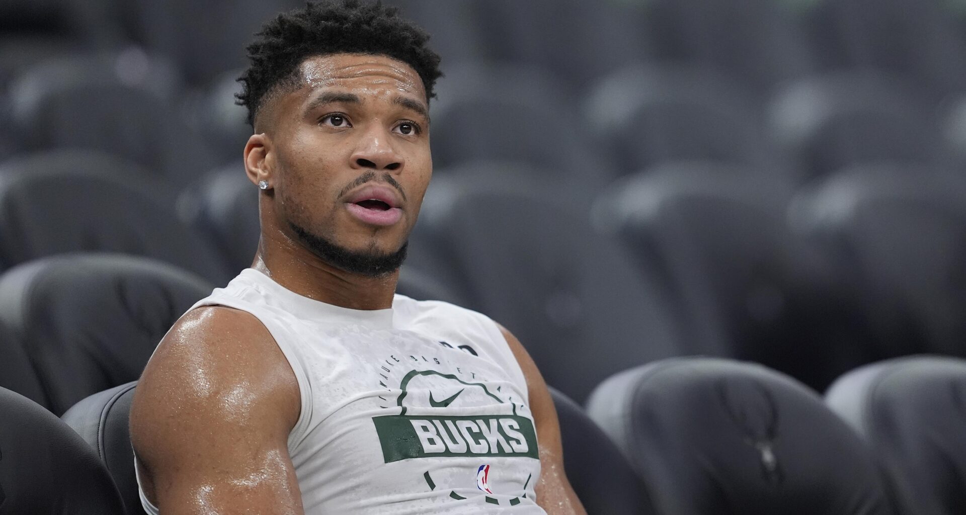 New Giannis Trade Rumors on 76ers Amid Links to Warriors, More Ahead of 2026 NBA Deadline