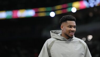 How Warriors' Giannis Pursuit Is Impacted by Anthony Davis, Wizards Trade Ahead of NBA Deadline