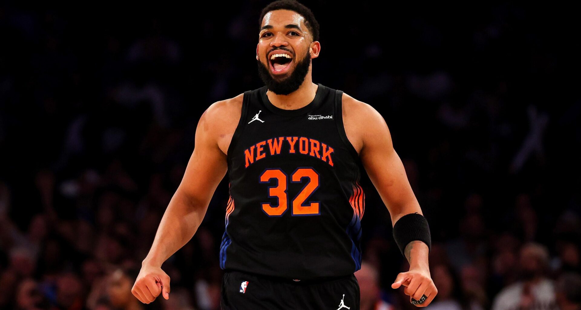 Watch Karl-Anthony Towns Sign Joel Embiid Jerseys for Fans Before Knicks vs. 76ers