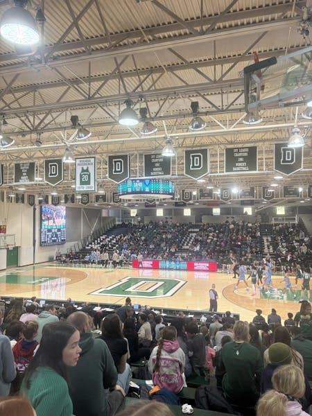 Dartmouth men’s basketball go limp in the second half to fall to Harvard