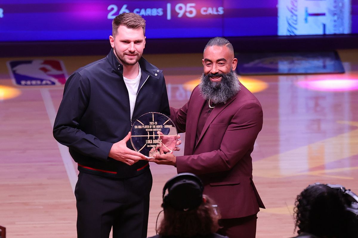 Los Angeles Lakers guard Luka Doncic (77) receives the NBA Player of the Month Award during an NBA game against the San Antonio Spurs on February 10, 2026 in Los Angeles, CA.