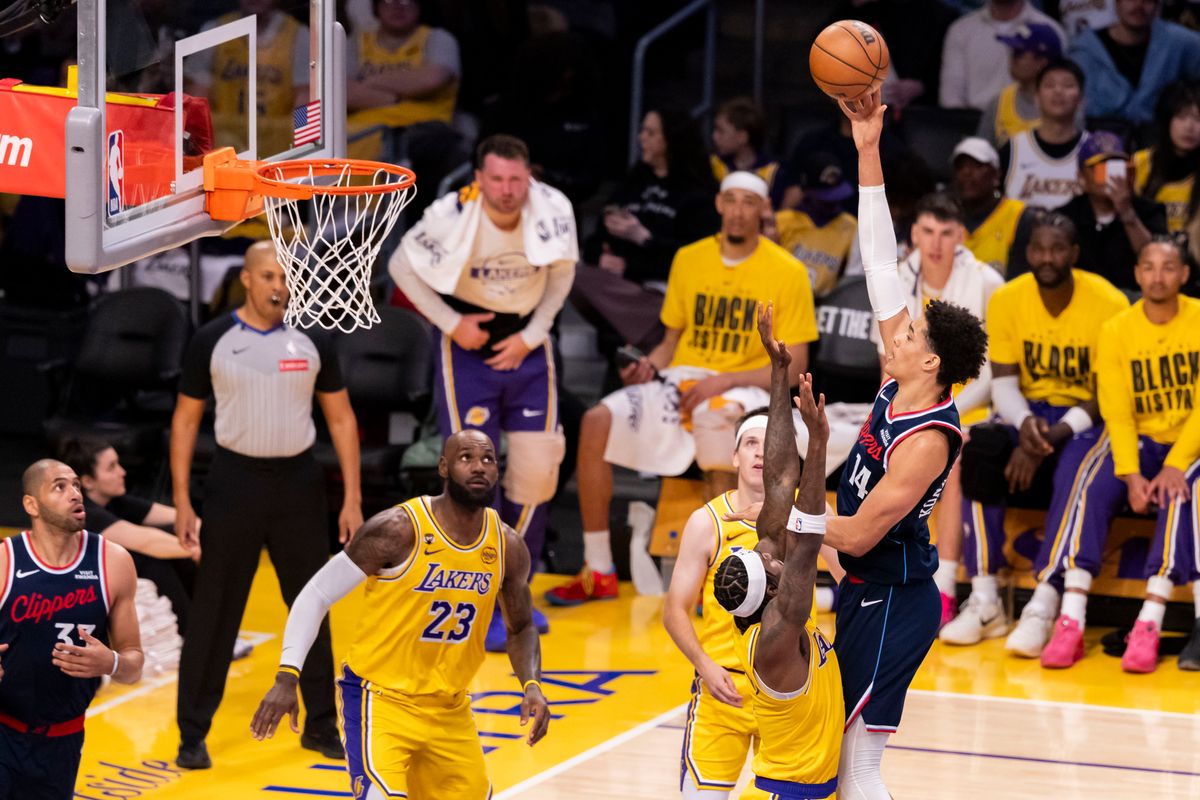 Yanic Konan Niederhauser #14 of the LA Clippers shoots the ball during an NBA basketball game against the Los Angeles Lakers, Friday February 20, 2026 in Los Angeles, Calif.