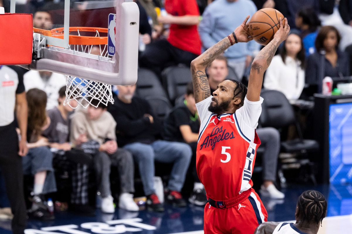 Derrick Jones Jr. #5 of the LA Clippers dunks the ball during an NBA basketball game against the Minnesota Timberwolves, Thursday February 26, 2026 in Inglewood, Calif.