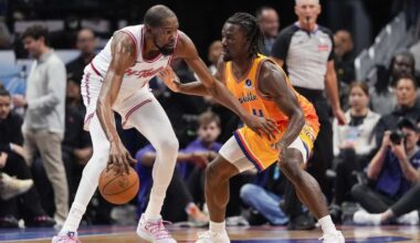 Big shots late lift Rockets, who cool off Hornets