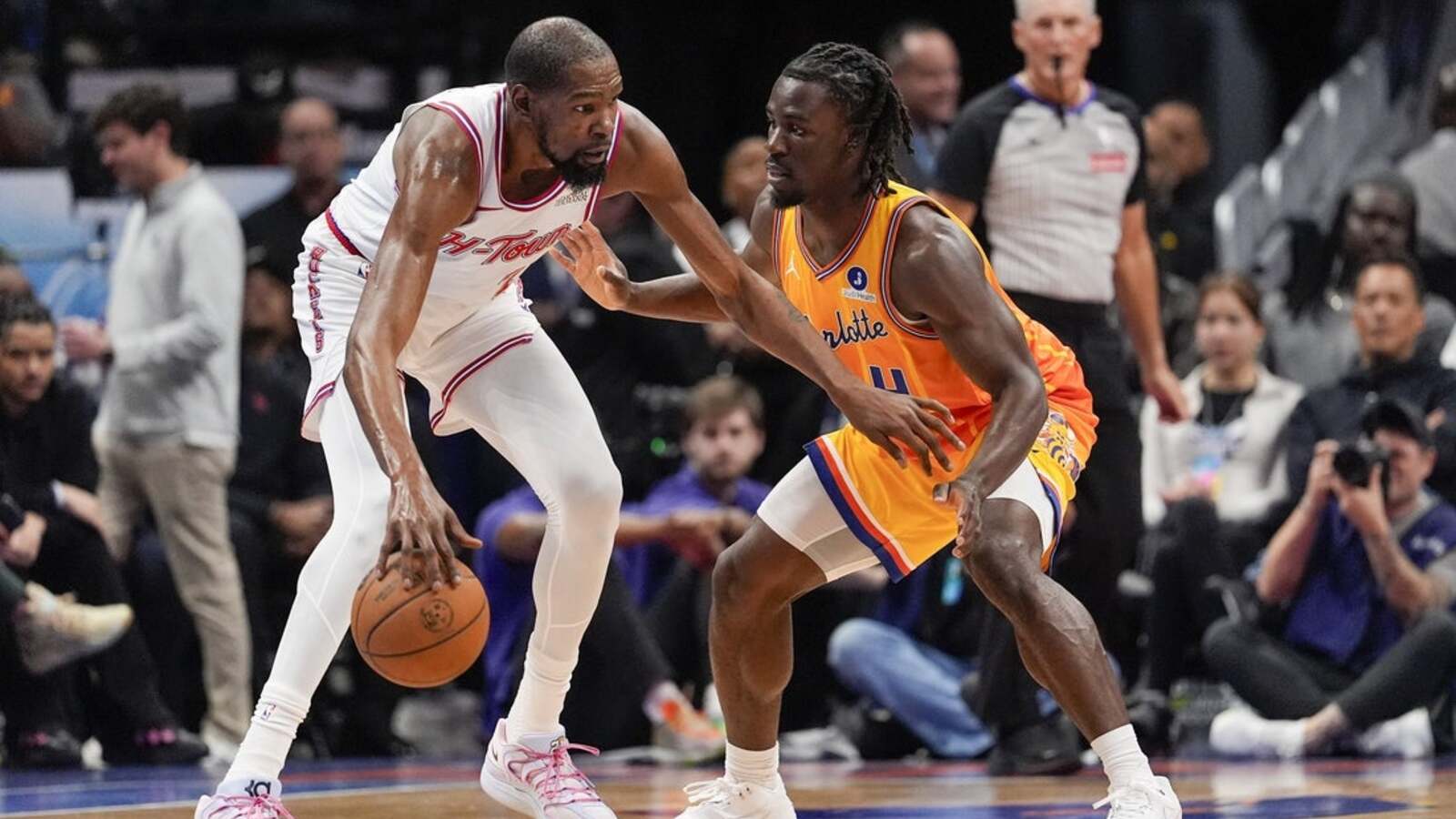 Big shots late lift Rockets, who cool off Hornets