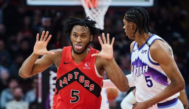 Raptors equal last season's win total, Scottie Barnes returns after limping off the court