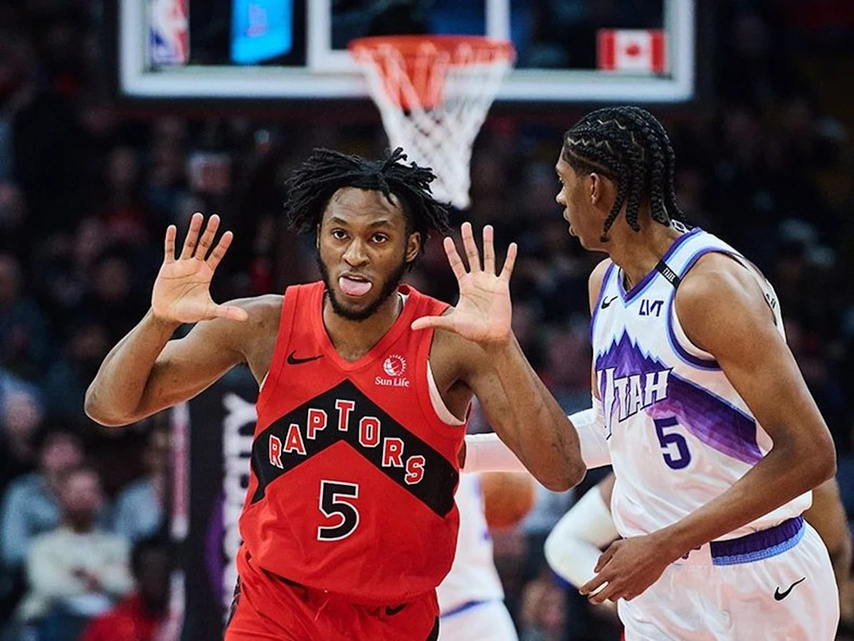 Raptors equal last season's win total, Scottie Barnes returns after limping off the court