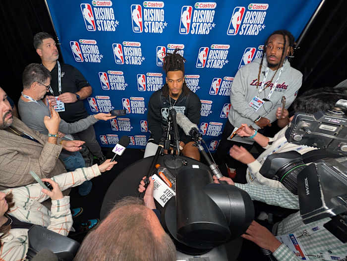 Spurs’ rising stars Stephon Castle, Dylan Harper share thoughts on Jeremy Sochan