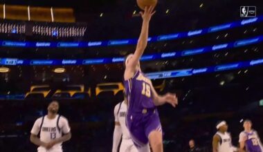 LeBron James becomes oldest player with triple-double in Lakers' 124-104 win over Mavericks