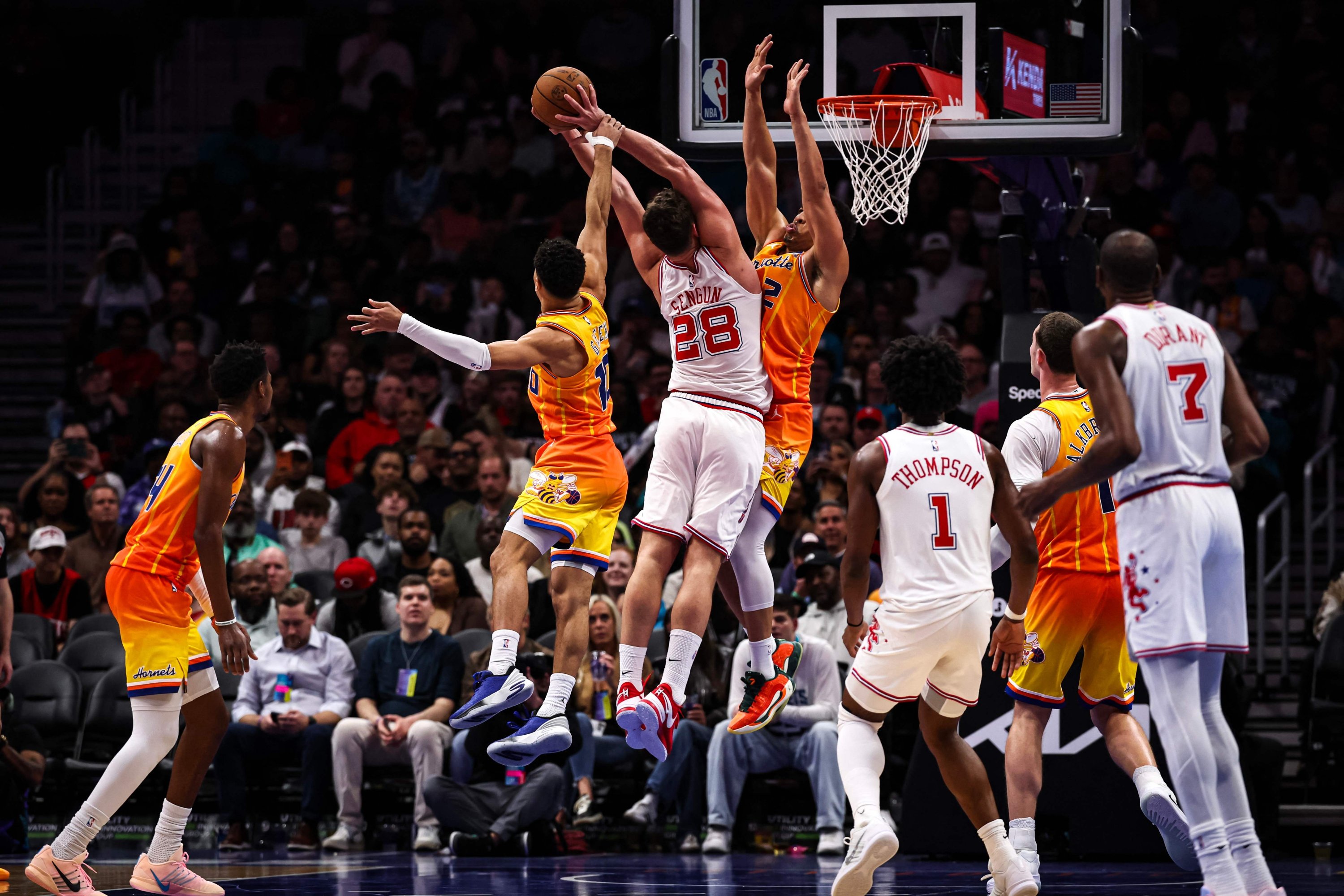 Houston Rockets' Alperen Şengün (C) in action during the second half of the NBA match against Charlotte Hornets at Spectrum Center in Charlotte, North Carolina, Feb. 19, 2026. (AFP Photo)