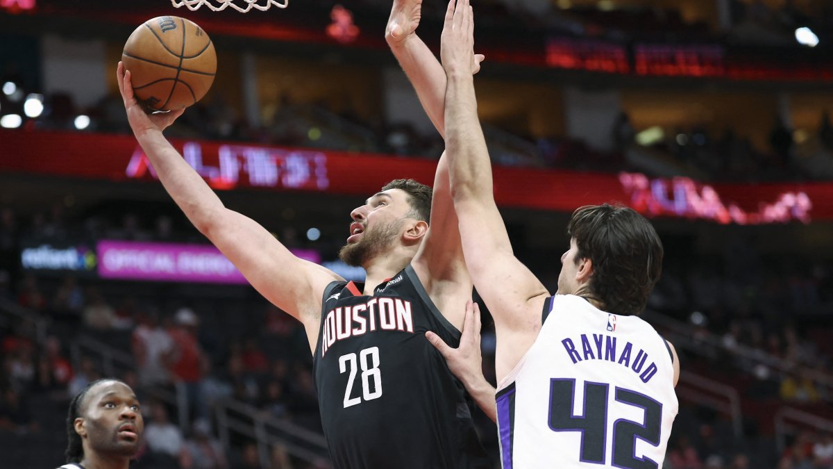 Alperen Şengün leads Rockets to rout of Kings with triple-double