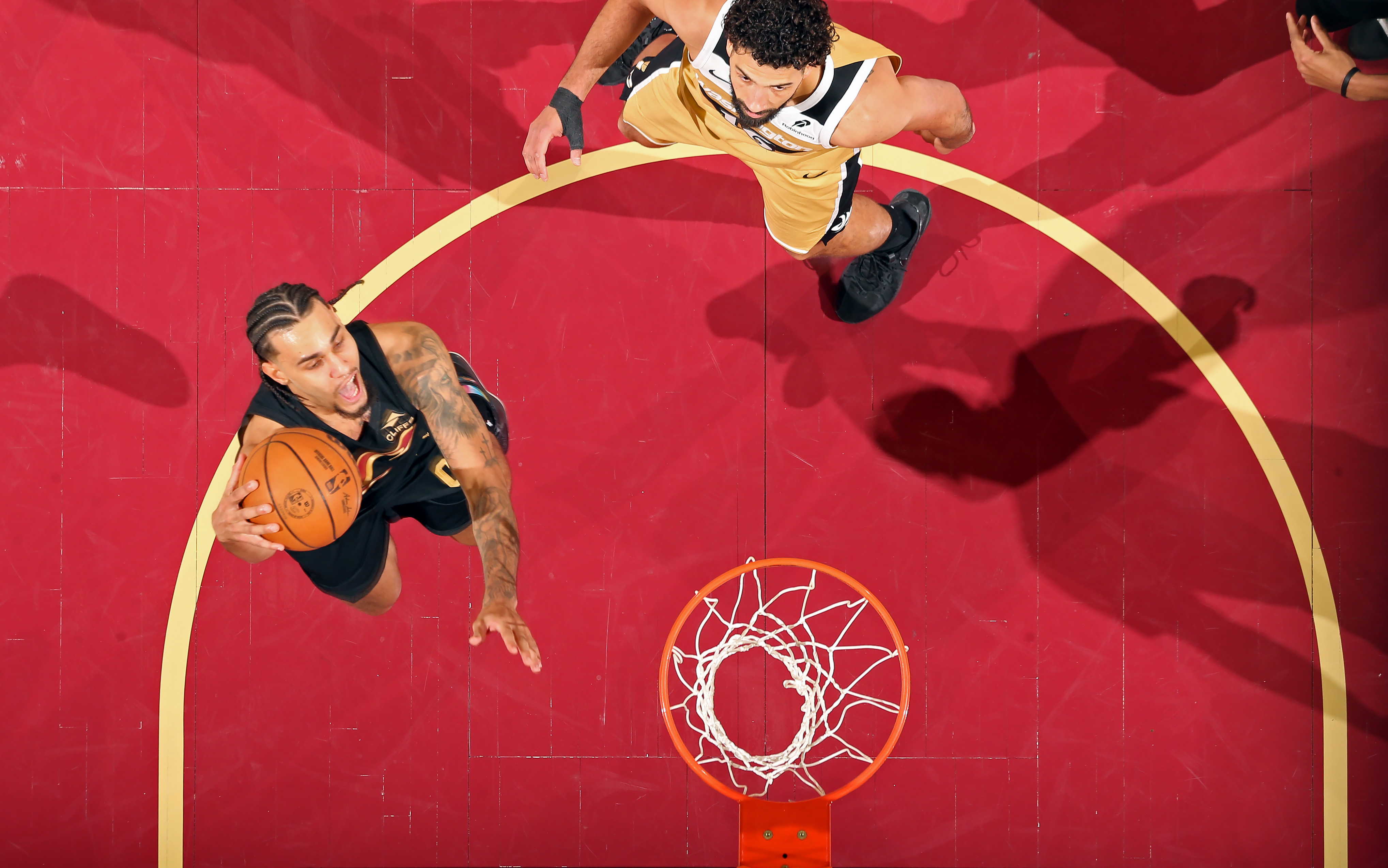 Cleveland Cavaliers guard Jaylon Tyson goes up for a dunk against the Washington Wizards in the second half of play. 