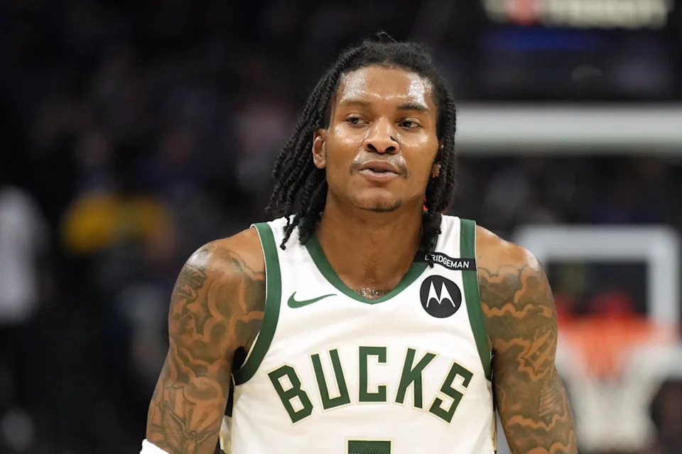 Milwaukee Bucks guard Kevin Porter Jr. (3) looks on during a game.© Darren Yamashita-Imagn Images