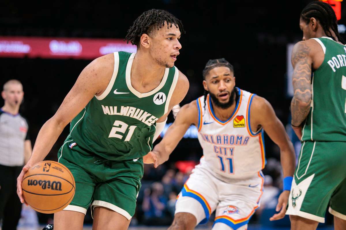 Milwaukee Bucks impress with confident win over Oklahoma City Thunder on the road