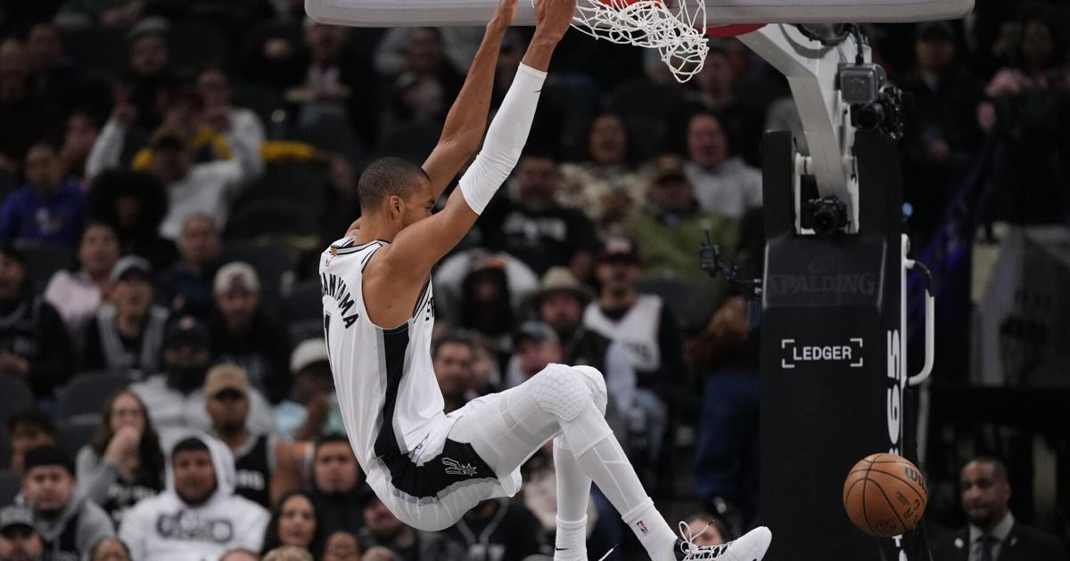 Spurs win in return home to San Antonio delayed by snow, mechanical issues | National Sports