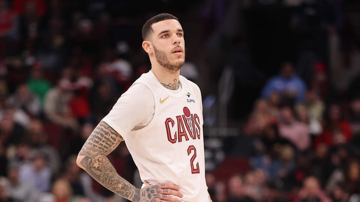 Report: Cavaliers Send Lonzo Ball To Jazz; Expected To Become FA