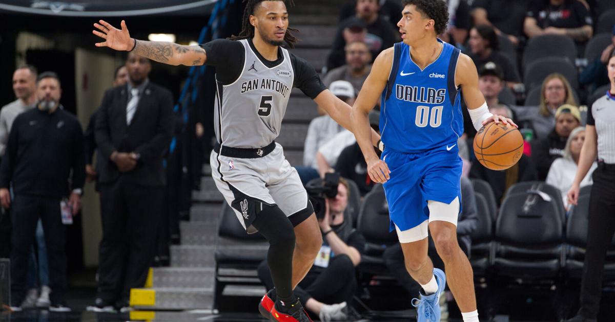 The ball bounced Castle's way for a career-high 40 points in triple-double in Spurs' win over Mavs | National Sports