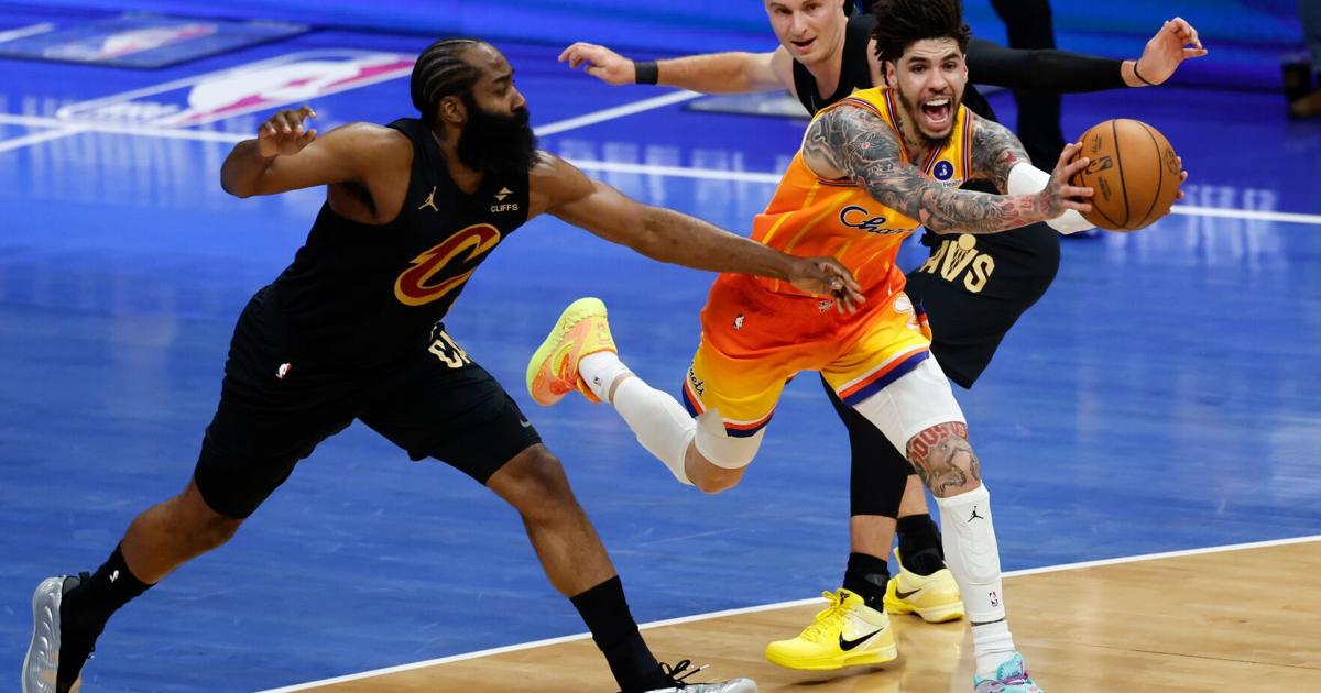 Donovan Mitchell scores 32 points as Cavaliers beat Hornets 118-113 for 7th straight victory | Pro National Sports