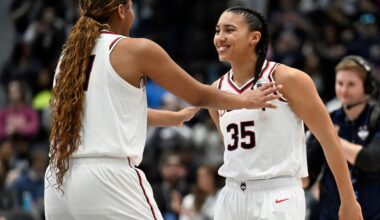 Azzi Fudd, Sarah Strong lead UConn to 46th straight win and another 30-win season | Basketball