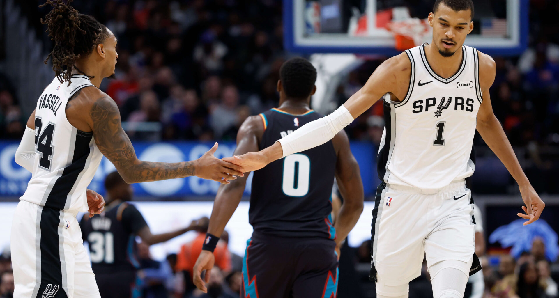 Spurs Up to 3rd in NBA Title Odds as Top Teams Maintain Dominance