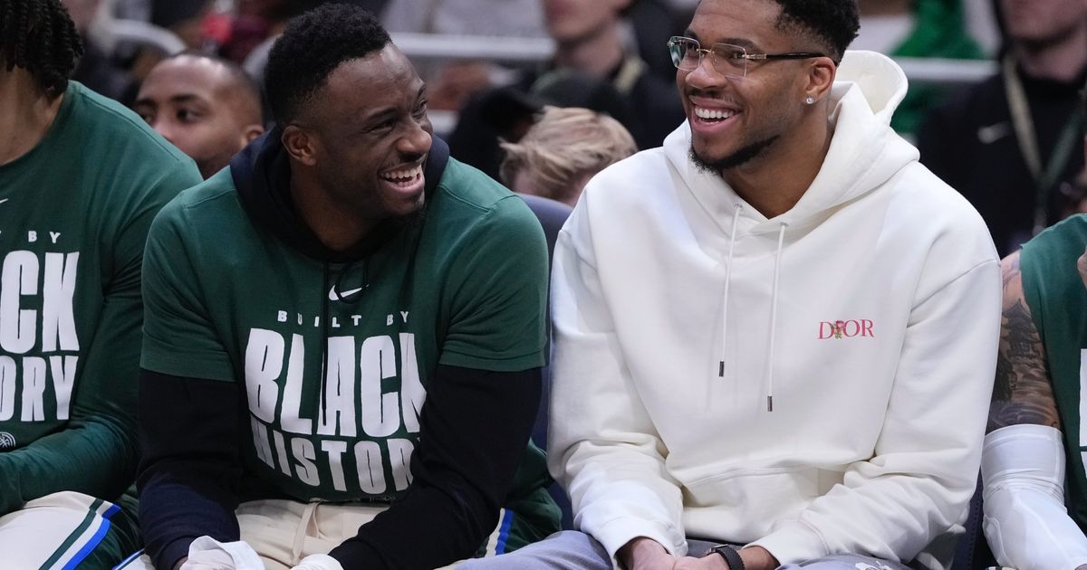 Antetokounmpo remains with Bucks as NBA trade deadline passes :: WRAL.com