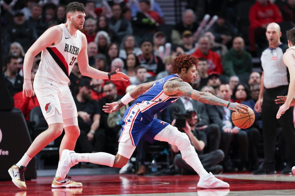 Trail Blazers use 49-point third quarter to top 76ers