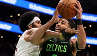 Tatum gets 46 vs. Cavs; Bird goes for 31 and 12 vs. Mavs