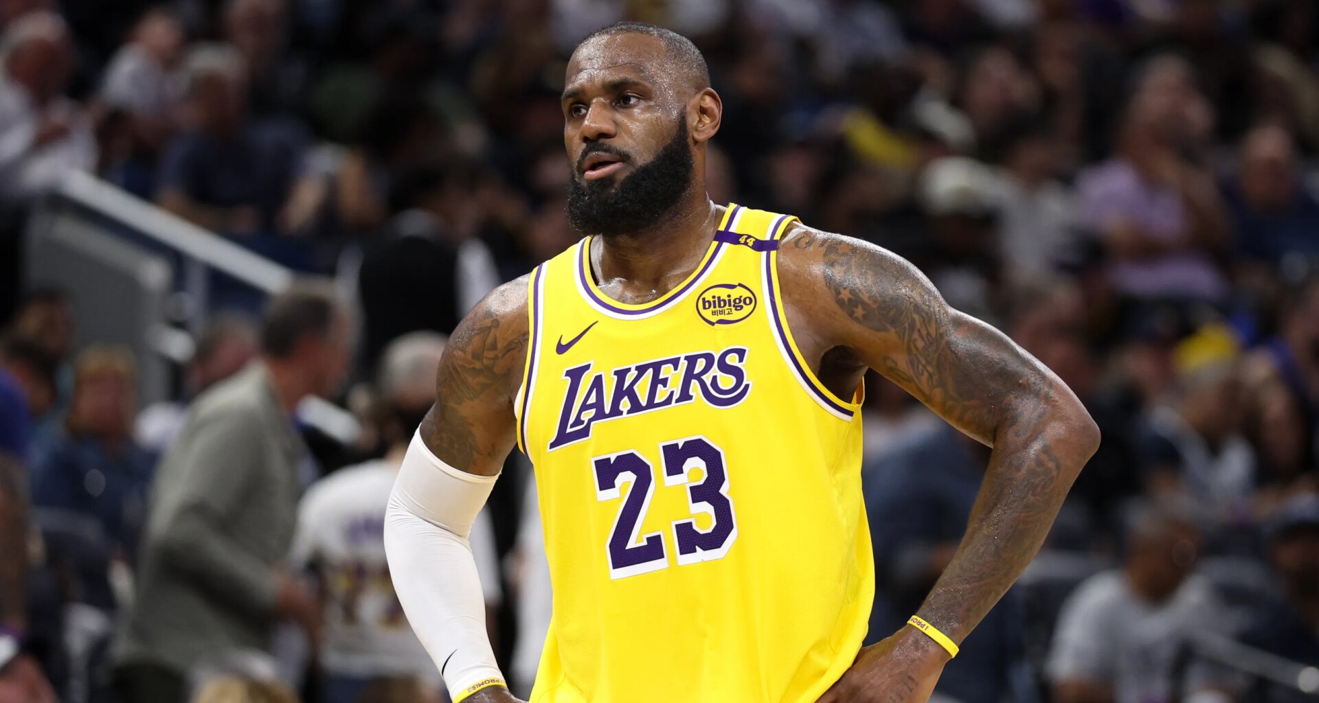 Lakers jersey history No. 6/No. 23 — LeBron James