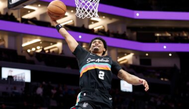 Full injury report, streaming, betting odds for Feb. 1