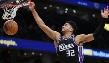 Undrafted Dylan Cardwell inks 4-year standard contract