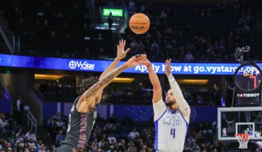 Full injury report, streaming, betting odds for Feb. 7