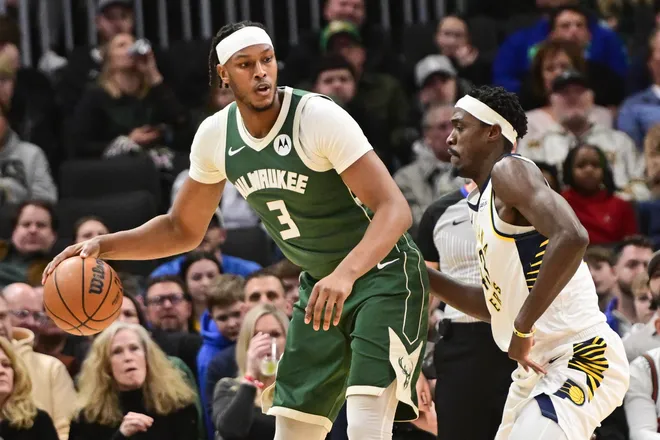 Feb 6, 2026; Milwaukee, Wisconsin, USA; Milwaukee Bucks center Myles Turner (3) looks for a shot against Indiana Pacers forward Pascal Siakam (43) in the first quarter at Fiserv Forum. Mandatory Credit: Benny Sieu-Imagn Images
