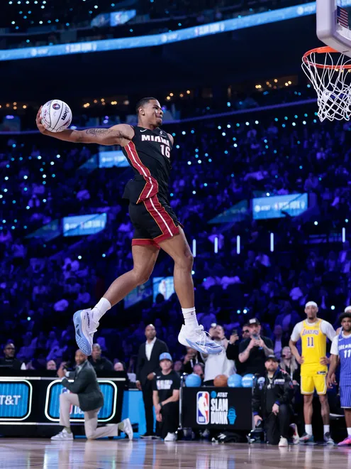 INGLEWOOD, CALIFORNIA - FEBRUARY 14: Keshad Johnson #16 of the Miami Heat dunks during the AT&T Slam Dunk Contest during 2026 NBA All-Star Weekend at Intuit Dome on February 14, 2026 in Inglewood, California. NOTE TO USER: User expressly acknowledges and agrees that, by downloading and or using this photograph, User is consenting to the terms and conditions of the GettyImages License Agreement. (Photo by Ronald Martinez/Getty Images)