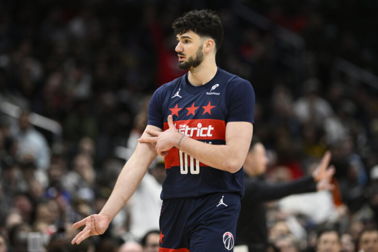 Jakucionis hits 6 3-pointers without a miss in Heat’s 132-101 romp over Wizards