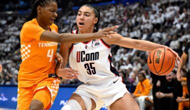 Fudd, Strong lead UConn women in rivalry rout of Tennessee