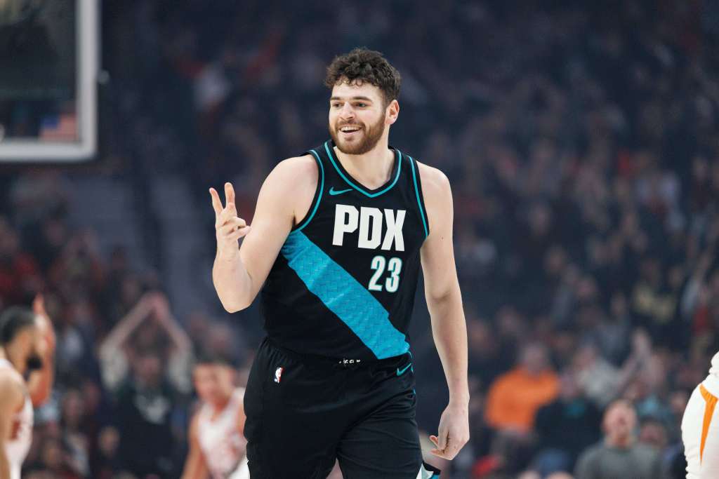 Former UConn star Donovan Clingan engaged