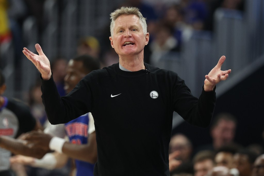 Warriors coach Steve Kerr encourages his NBA team.