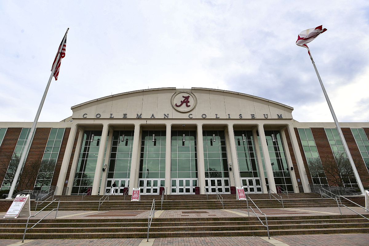 LIVE SCORE UPDATES & ANALYSIS: No. 20 Arkansas men's basketball at No. 25 Alabama