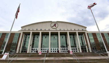 LIVE SCORE UPDATES & ANALYSIS: No. 20 Arkansas men's basketball at No. 25 Alabama