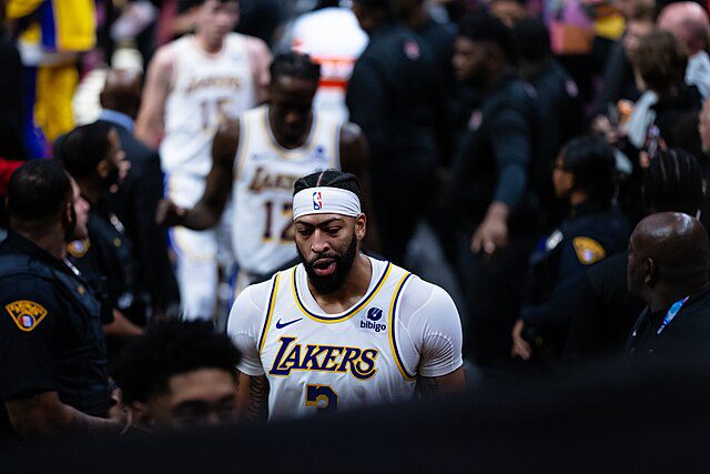 Dallas Beats the Deadline | The Cor Chronicle